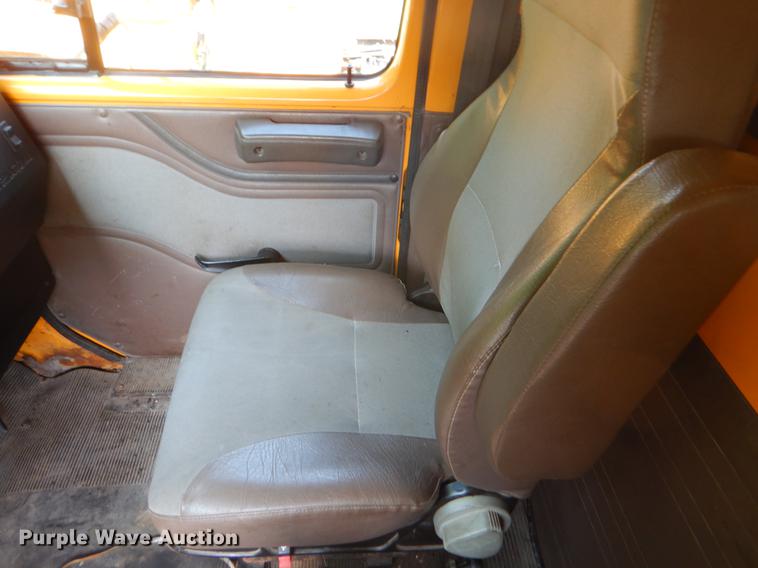 image for item EK9536 2002 International 2554 dump truck