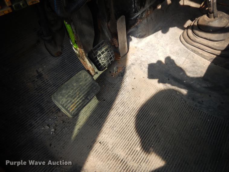 image for item EK9536 2002 International 2554 dump truck