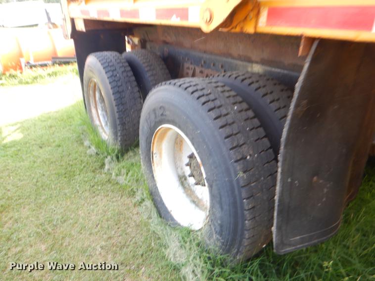 image for item EK9536 2002 International 2554 dump truck