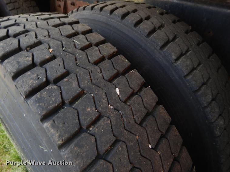 image for item EK9536 2002 International 2554 dump truck