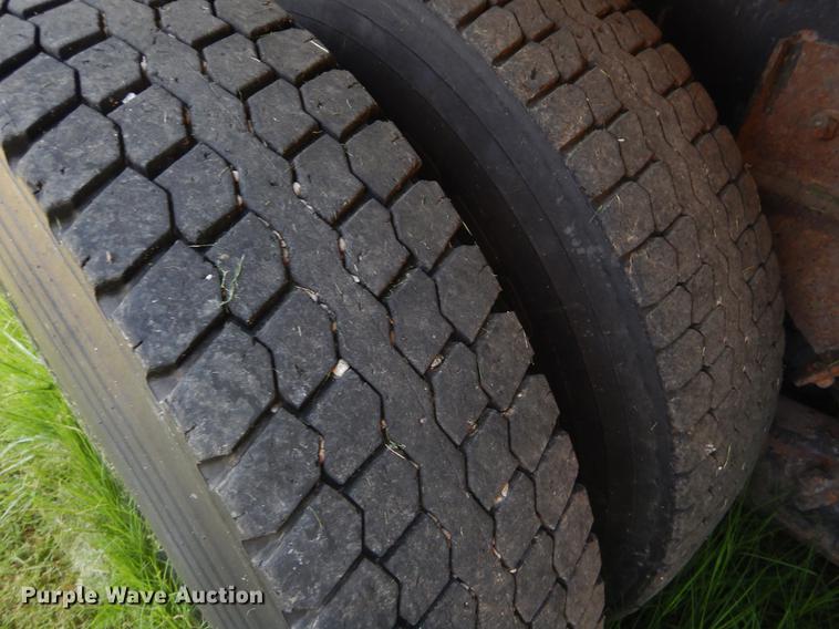 image for item EK9536 2002 International 2554 dump truck