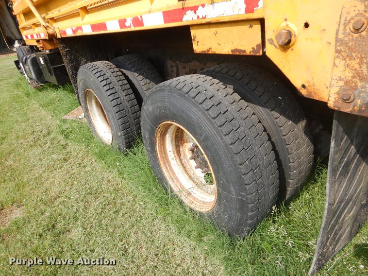 image for item EK9536 2002 International 2554 dump truck