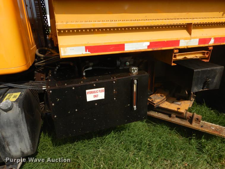 image for item EK9536 2002 International 2554 dump truck