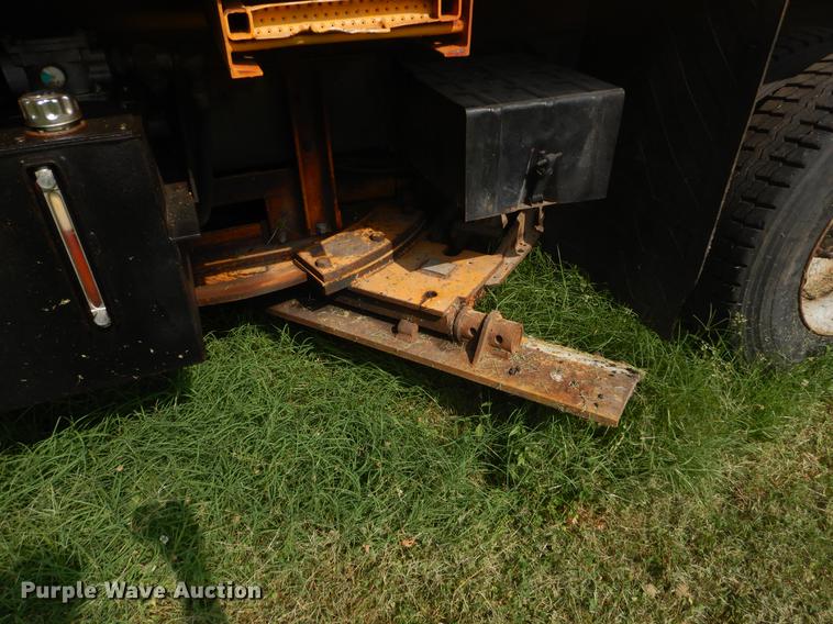 image for item EK9536 2002 International 2554 dump truck