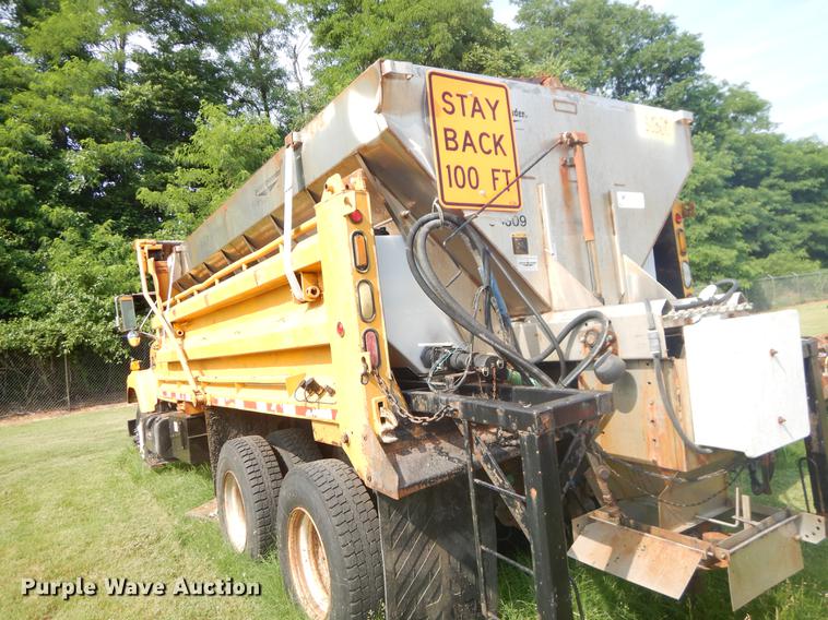 image for item EK9536 2002 International 2554 dump truck