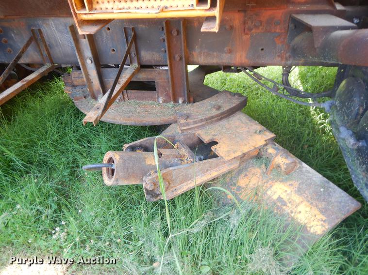 image for item EK9536 2002 International 2554 dump truck