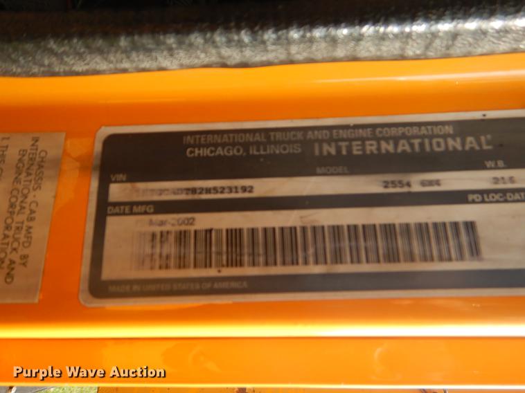 image for item EK9536 2002 International 2554 dump truck