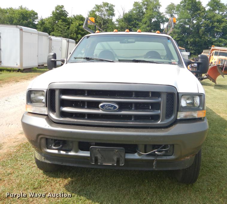 image for item EK9540 2002 Ford F550 utility truck