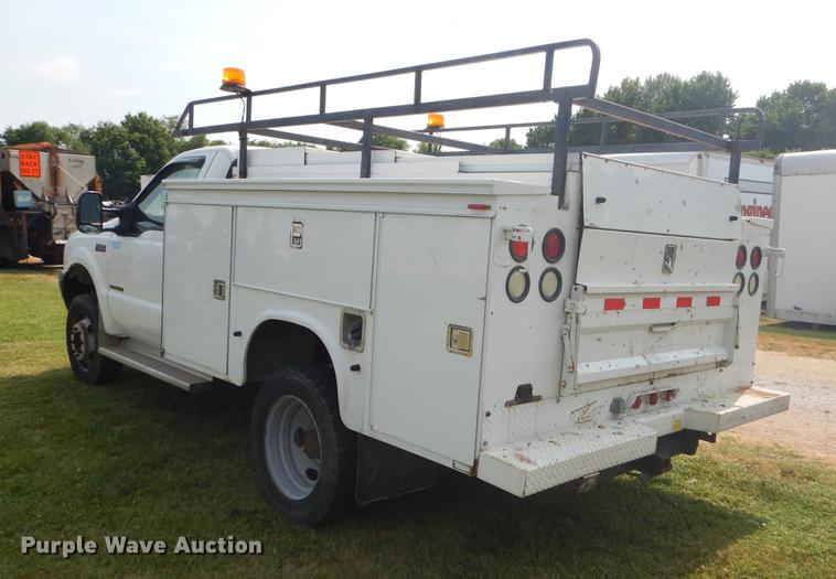 image for item EK9540 2002 Ford F550 utility truck