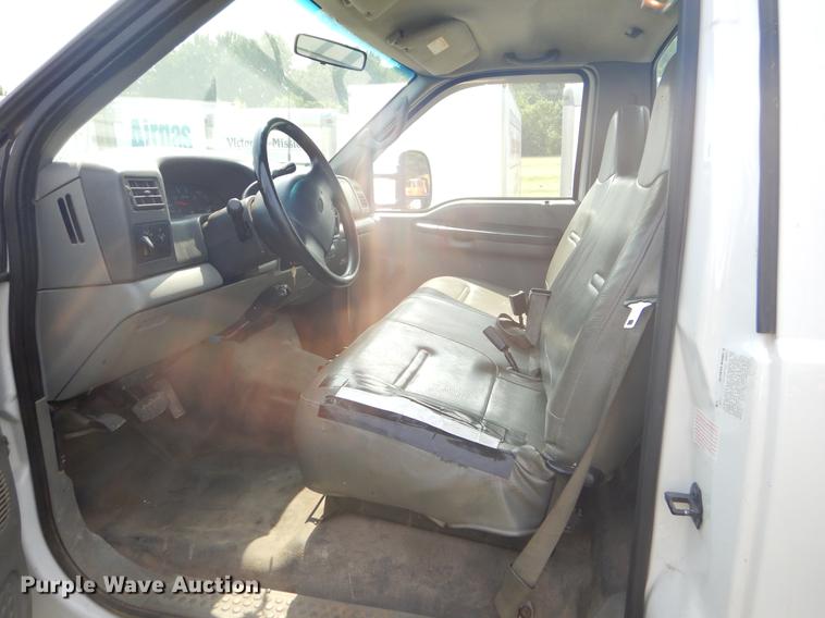image for item EK9540 2002 Ford F550 utility truck