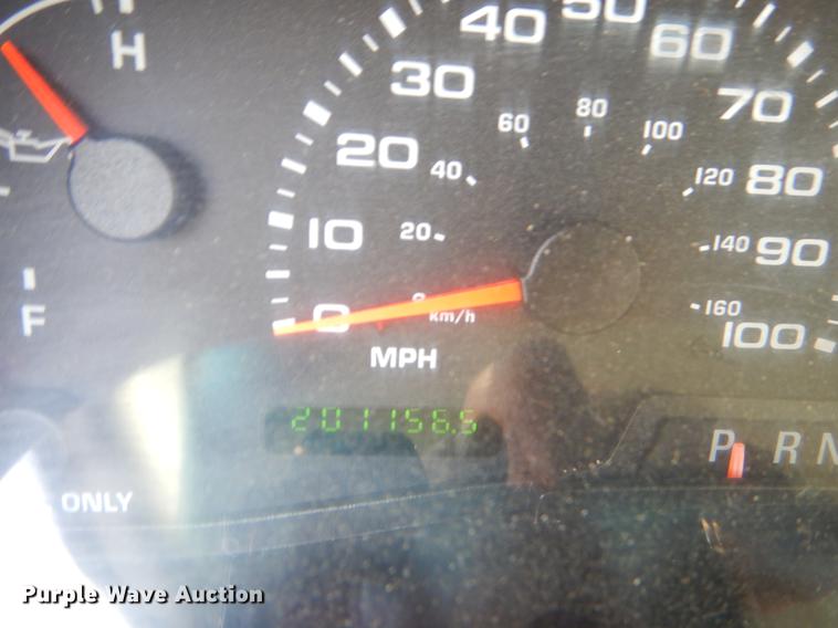 image for item EK9540 2002 Ford F550 utility truck