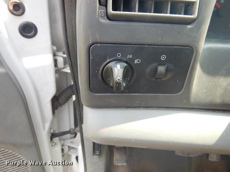 image for item EK9540 2002 Ford F550 utility truck