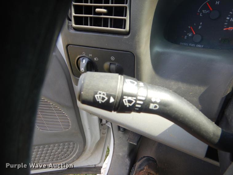 image for item EK9540 2002 Ford F550 utility truck