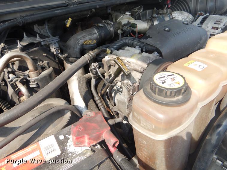 image for item EK9540 2002 Ford F550 utility truck