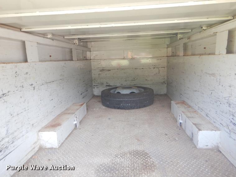 image for item EK9540 2002 Ford F550 utility truck