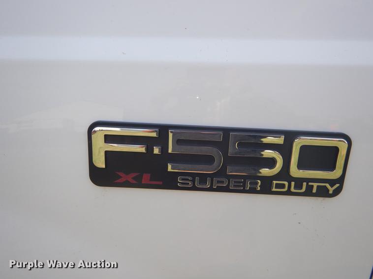image for item EK9540 2002 Ford F550 utility truck