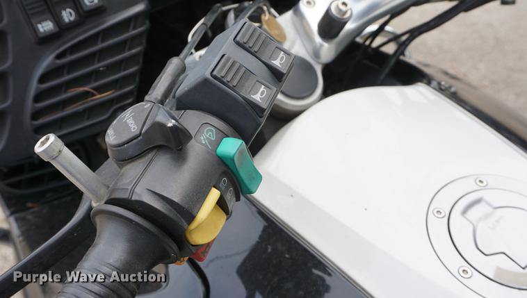 image for item ES9774 2000 BMW R1100RT 59K1085 motorcycle