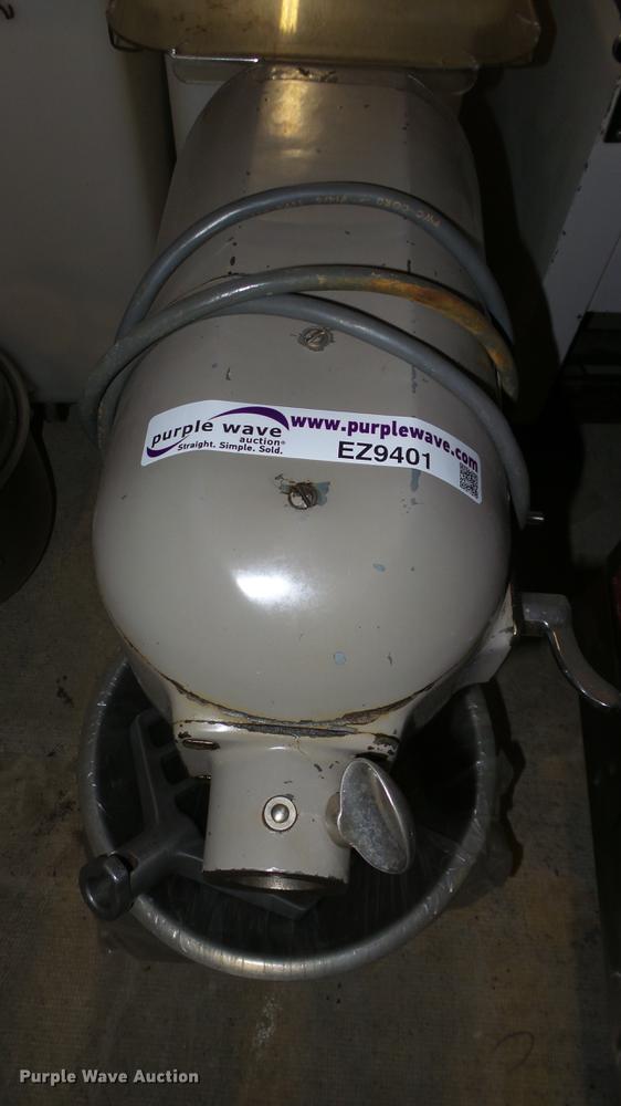 image for item EZ9401 Hobart A-200 mixer