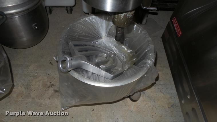 image for item EZ9401 Hobart A-200 mixer