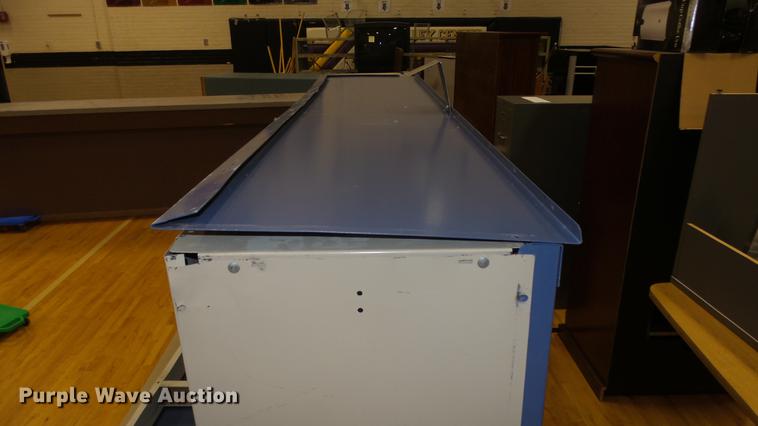 image for item EZ9411 Medart metal locker