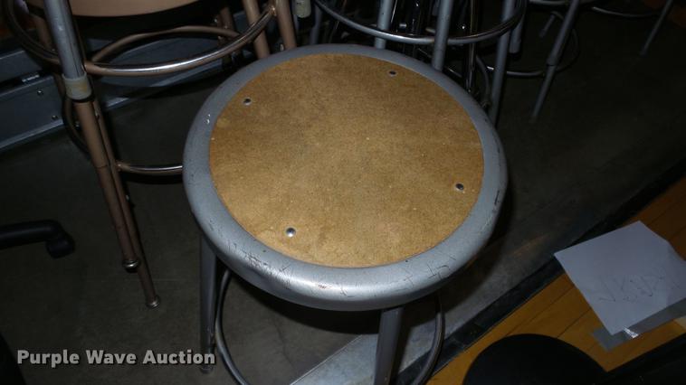 image for item EZ9424 Approximately 17 metal stools