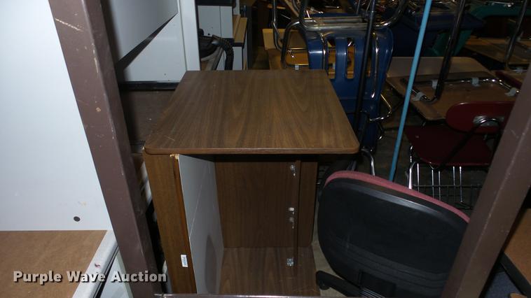 image for item EZ9431 (5) desks