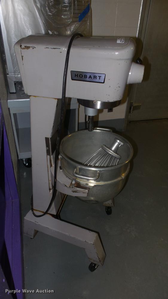 image for item EZ9433 Hobart D-300 mixer