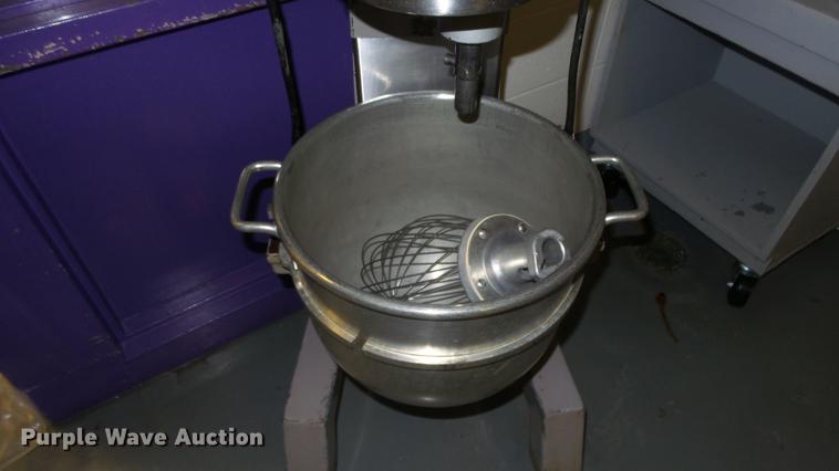 image for item EZ9433 Hobart D-300 mixer