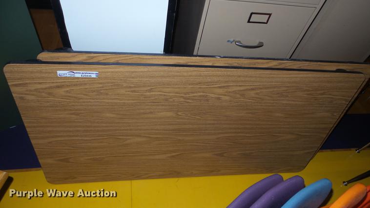 image for item EZ9436 (7) folding tables