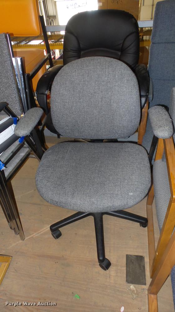 image for item EZ9441 Approximately 30 chairs