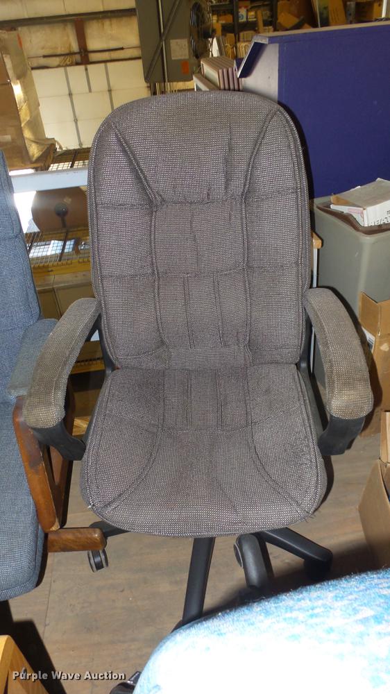 image for item EZ9441 Approximately 30 chairs