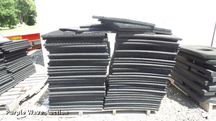 image for item EZ9455 Approximately 120 weight room rubber flooring pieces