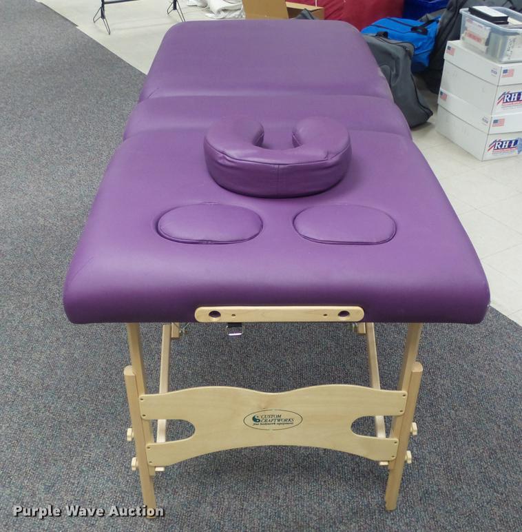 image for item EZ9457 Approximately 26 massage tables