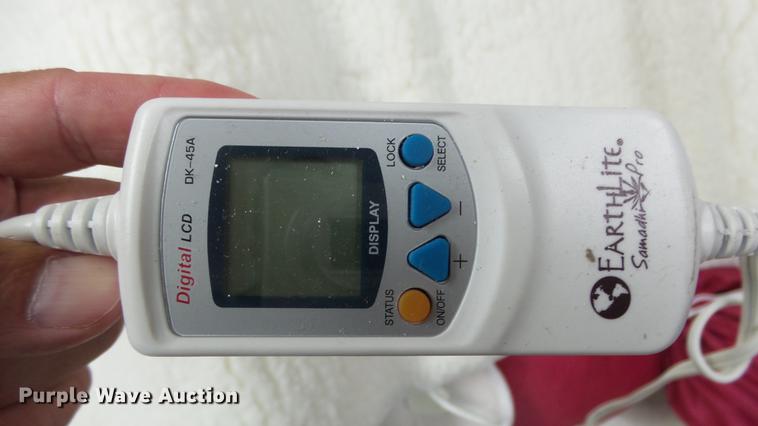 image for item EZ9457 Approximately 26 massage tables