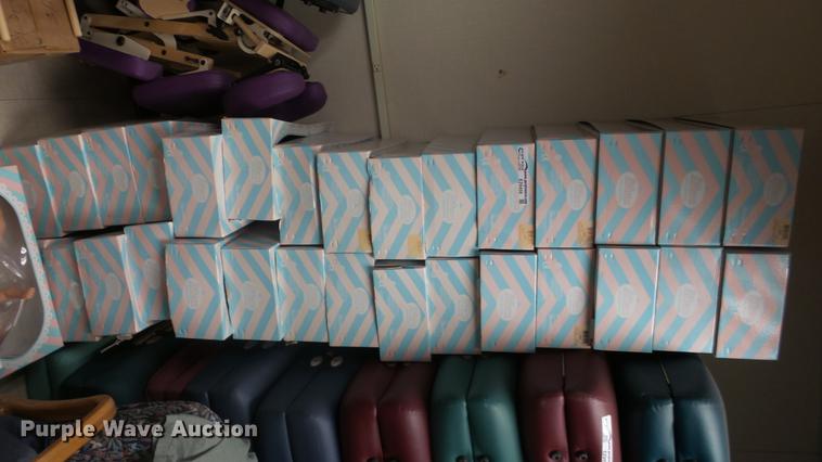 image for item EZ9458 Approximately 30 Diana Collection dolls