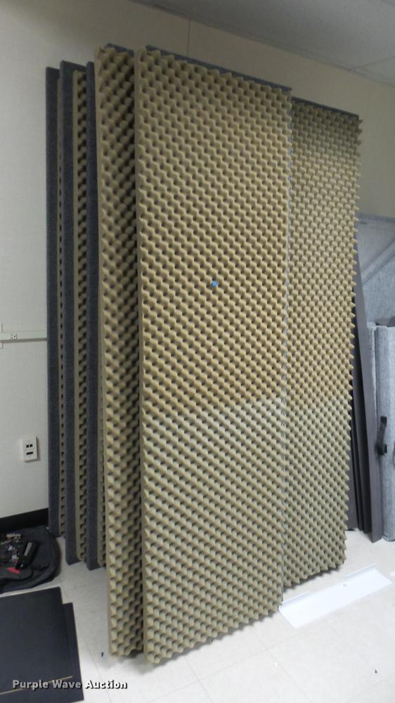 image for item EZ9461 (2) Gretch-Ken acoustics booths