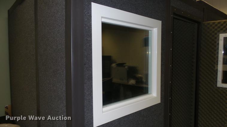 image for item EZ9461 (2) Gretch-Ken acoustics booths
