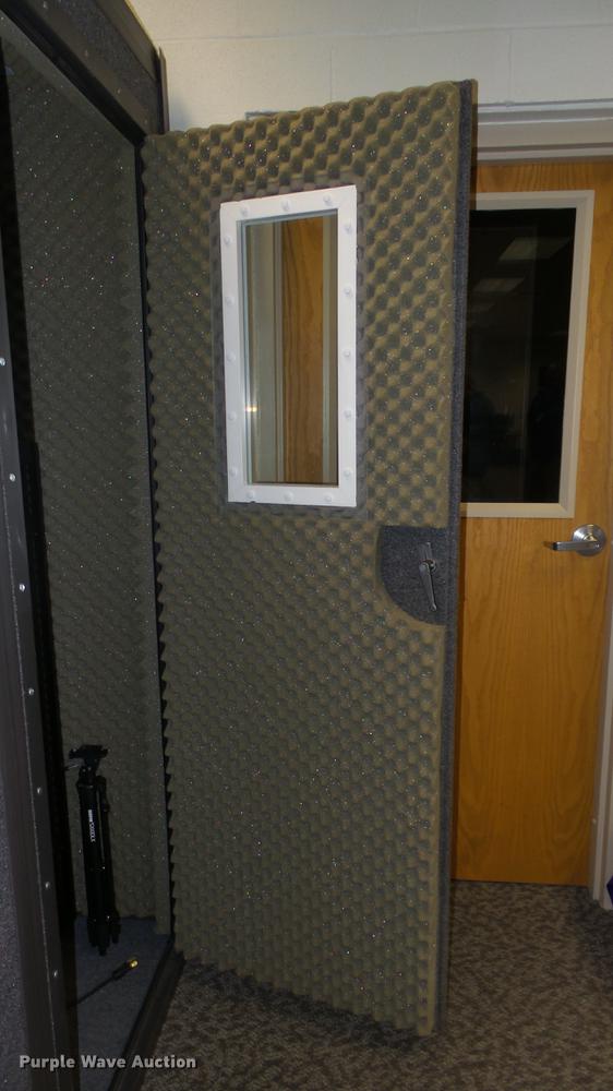 image for item EZ9461 (2) Gretch-Ken acoustics booths