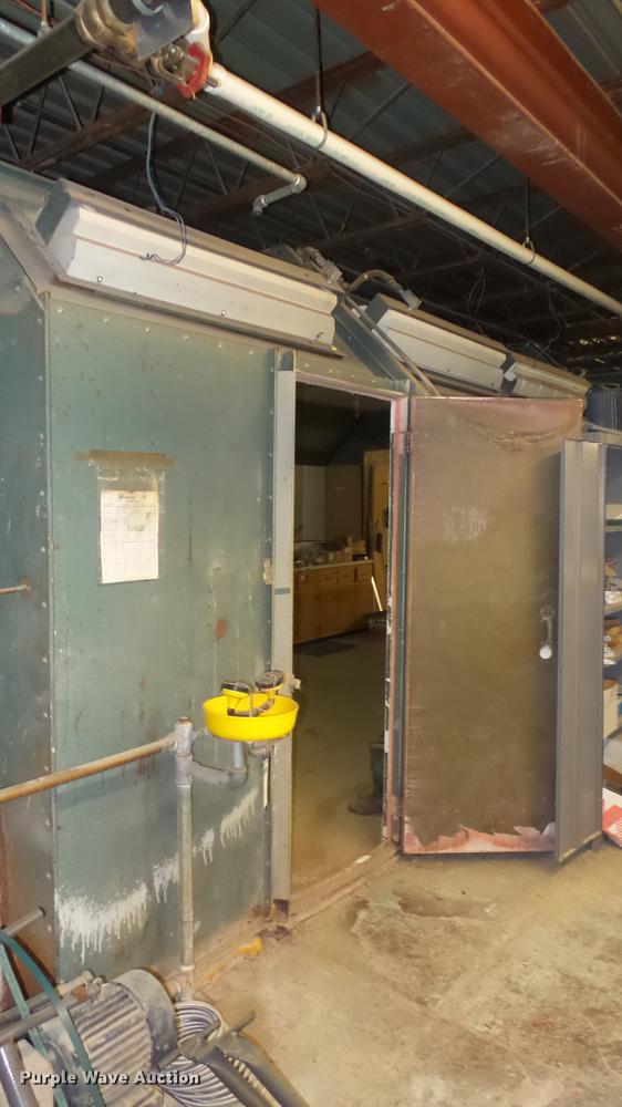 image for item EZ9465 Binks paint booth