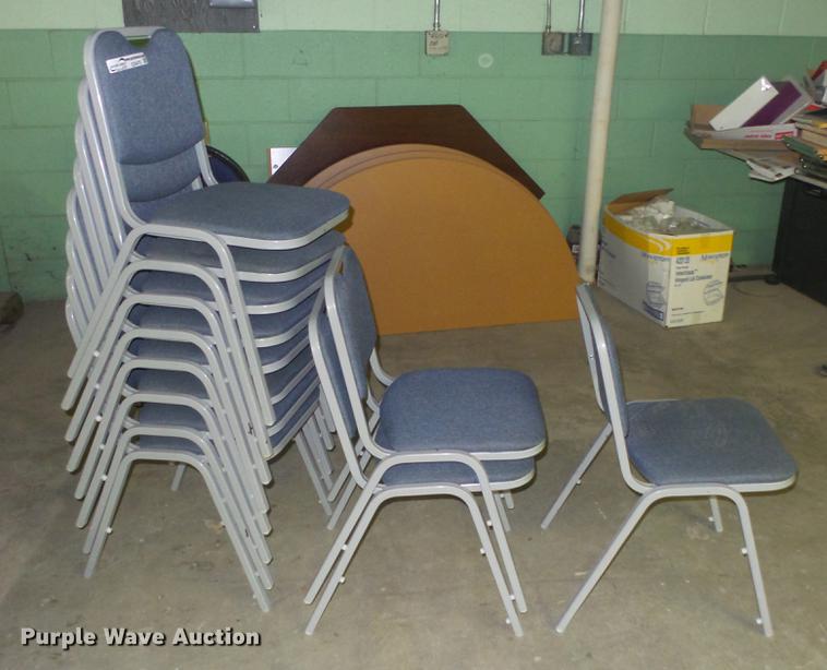 image for item EZ9470 Approximately 23 chairs