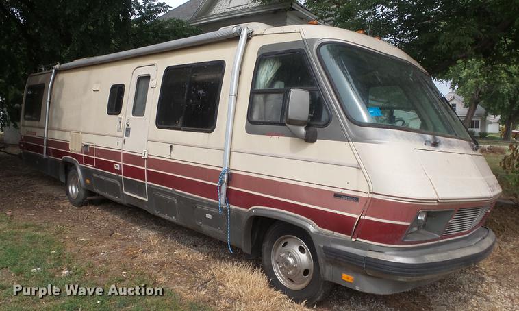 image for item EZ9486 1988 Chevrolet Pace Arrow RV