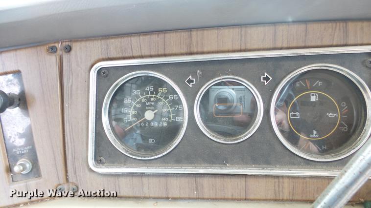 image for item EZ9486 1988 Chevrolet Pace Arrow RV