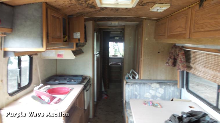 image for item EZ9486 1988 Chevrolet Pace Arrow RV