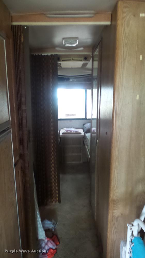 image for item EZ9486 1988 Chevrolet Pace Arrow RV