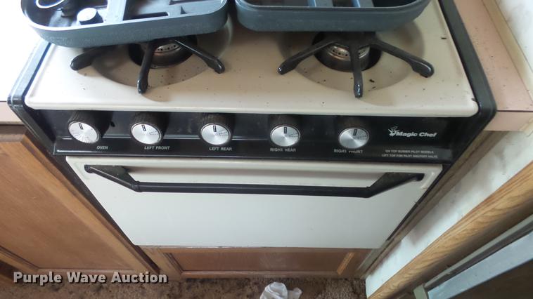 image for item EZ9486 1988 Chevrolet Pace Arrow RV