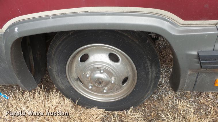 image for item EZ9486 1988 Chevrolet Pace Arrow RV