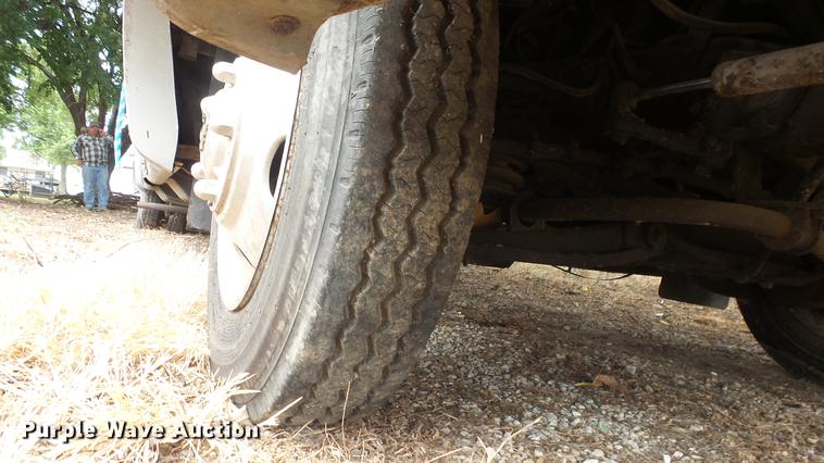 image for item EZ9486 1988 Chevrolet Pace Arrow RV