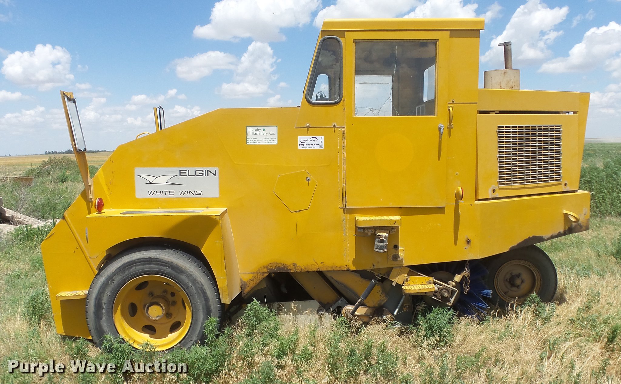 1977 Elgin White Wing T street sweeper in Lewis, KS | Item DE7180 sold