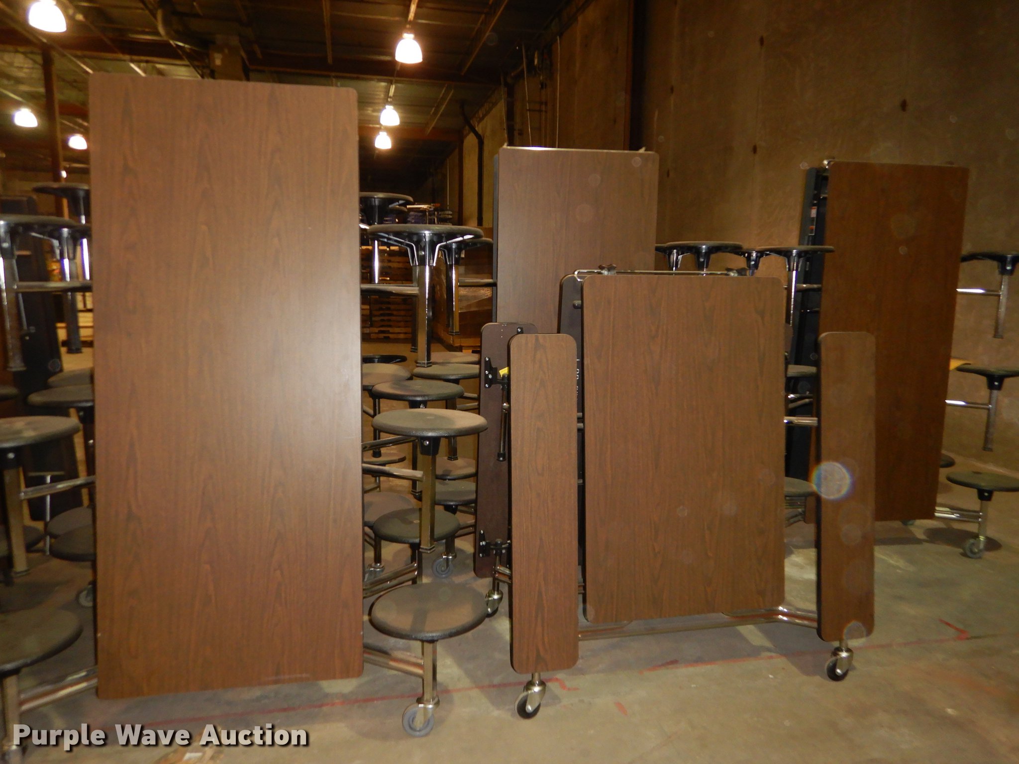 Furniture in Lenexa, KS Item ES9809 sold Purple Wave