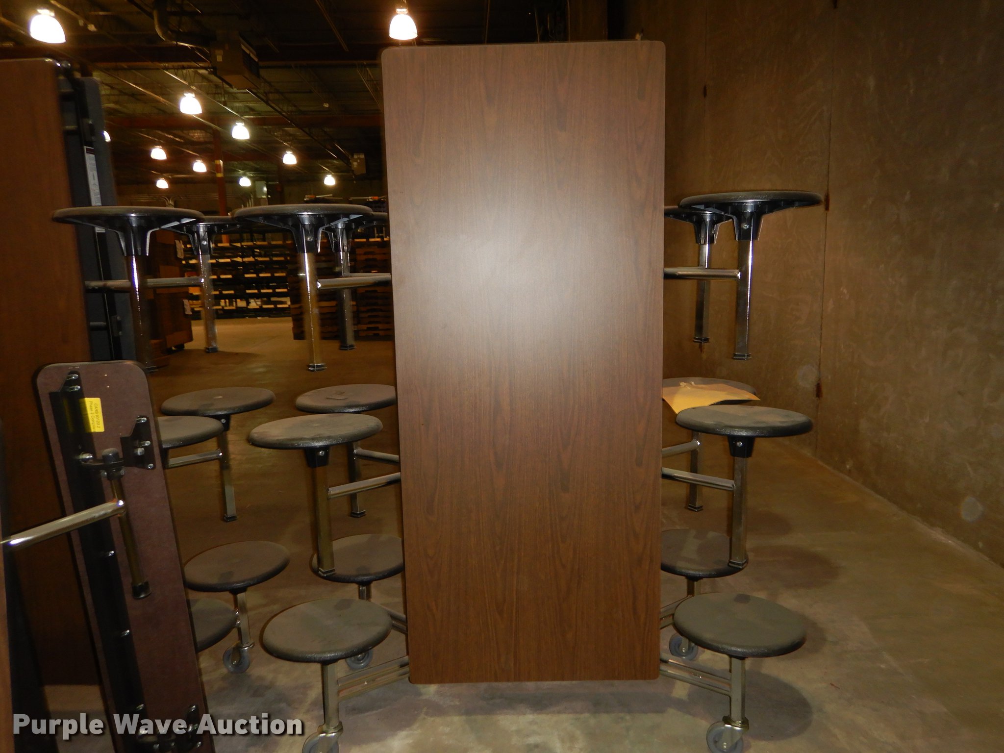 Furniture in Lenexa, KS Item ES9809 sold Purple Wave